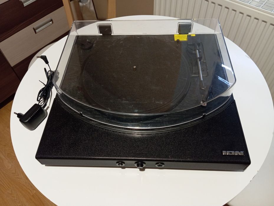 Gramofon ION z bluetooth na dodatkowe głośniki