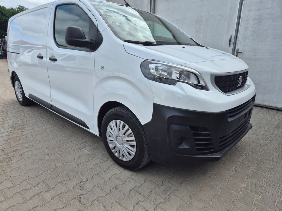 Peugeot Expert L2 L2H1 Bezwypadkowy Długi Fiat Scudo  Bluehdi  Peugeot Expert, Citroen Jumpy, Toyota Proace, Opel Vivaro  3 osoby Hak  Podgrzewane  Fotele Serwisowany Tempomat