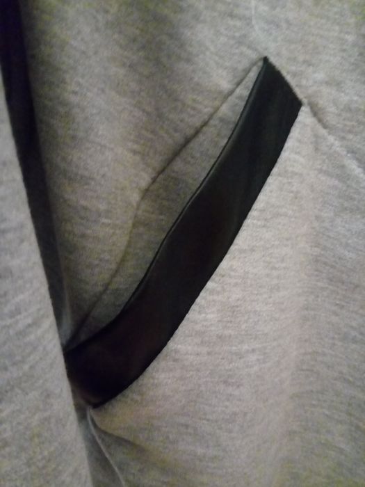 Bluza damska z siateczką i kapturem