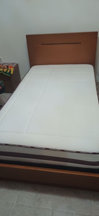 Vendo cama pinho mel