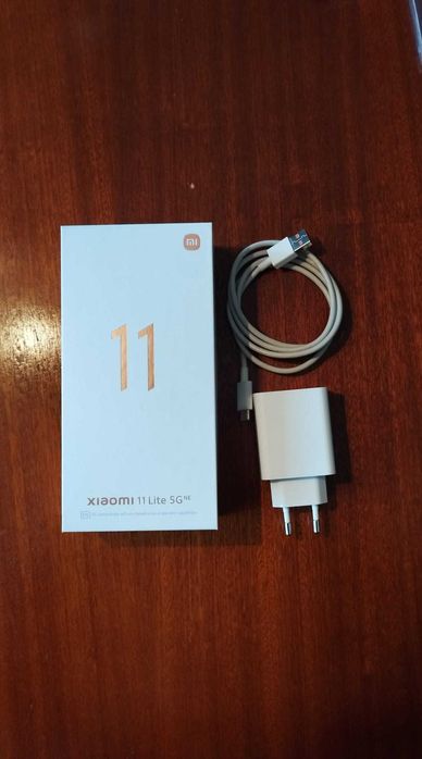 Xiaomi 11 Lite 5G NE - 8GB RAM / 128GB ROM - Kit completo!