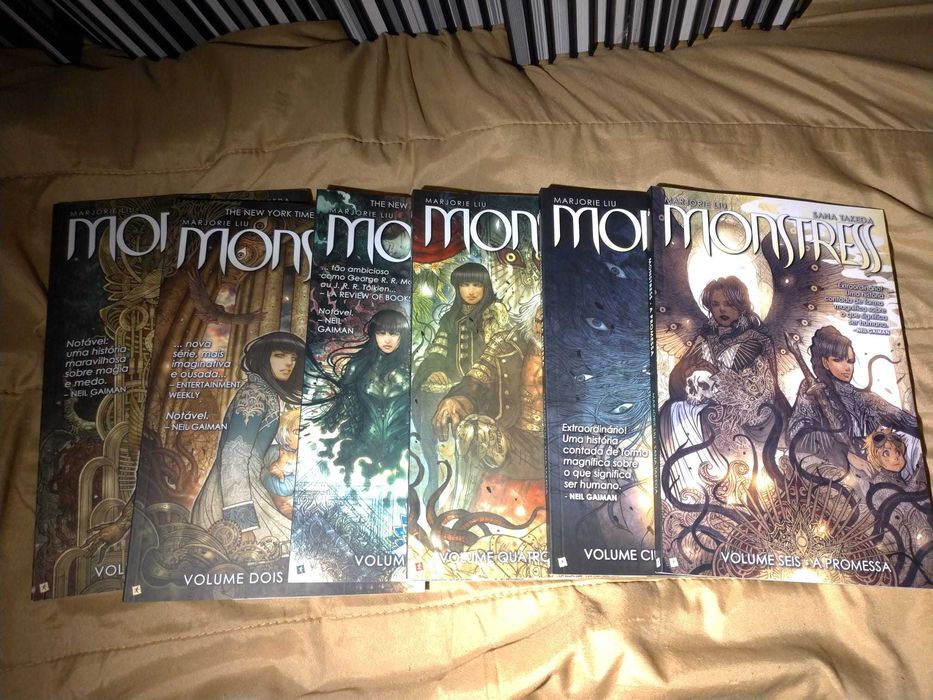 Monstress por Marjorie Liu e desenhada por Sana Takeda
