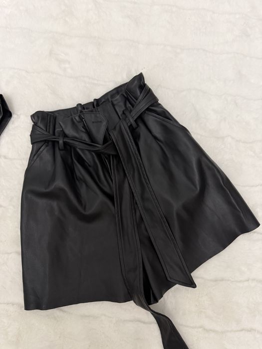 Шорти кожані zara з еко шкіри