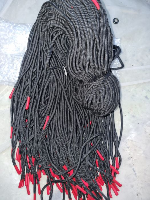 Нитки швейные 40/2. 4000 yrd