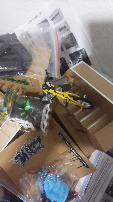 Parque Finger Skate + BMX + Trotinete