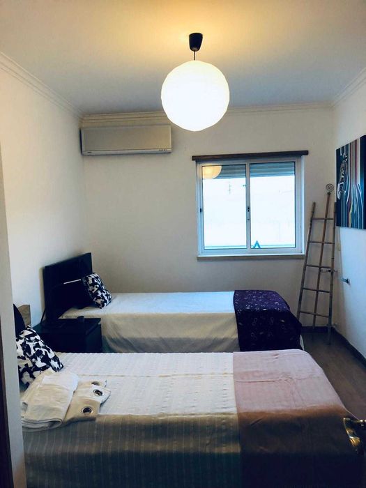 Moradia independente t4 no Carregado