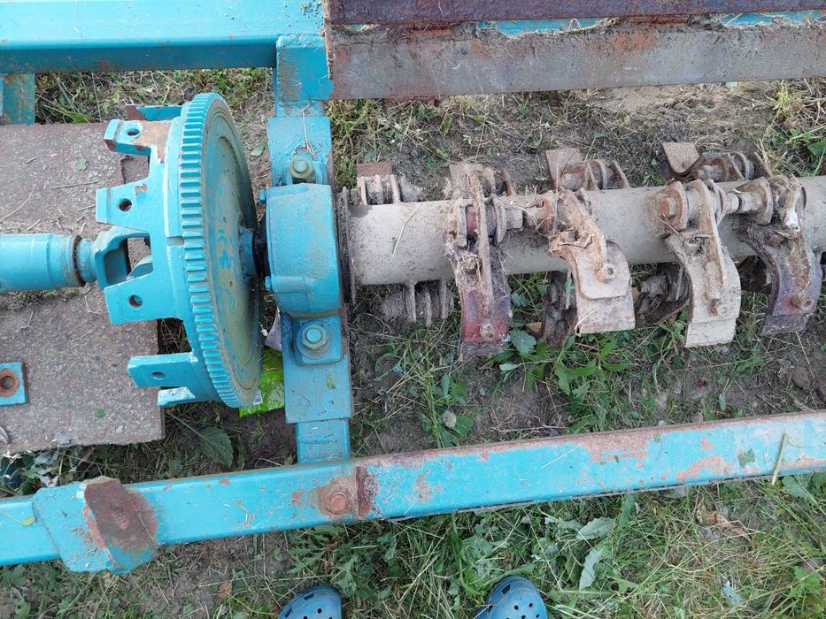 Кір прицепний до трактора.