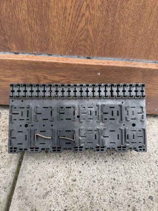 Блок запобіжників транспортер т4 1.9