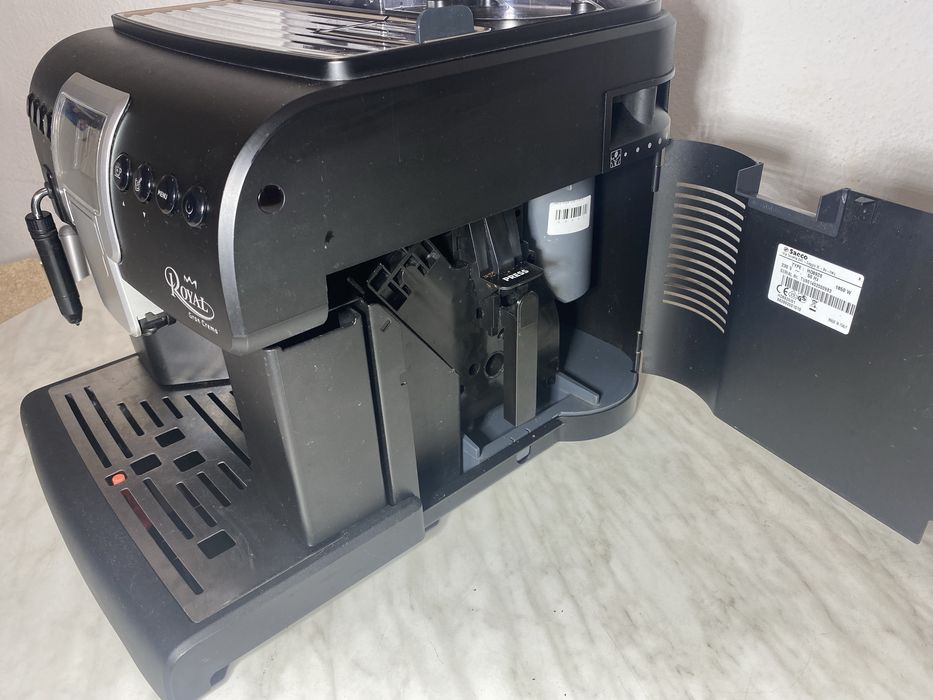 Кавомашина Saeco Royal.