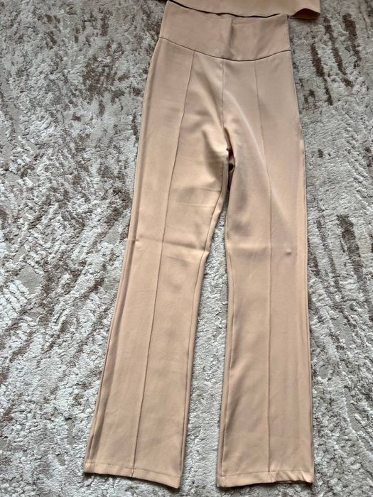 Класичний костюм