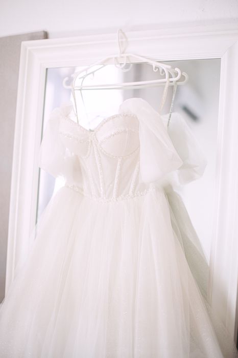 Весільна сукня (розмір М)