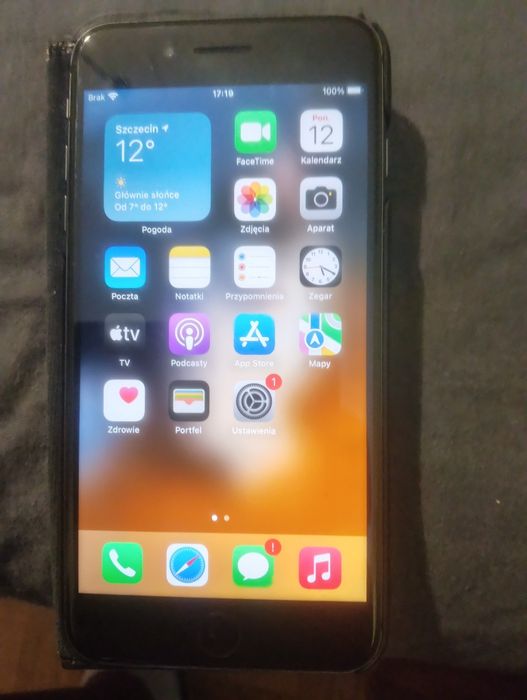 iPhone 8 Plus bardzo zadbany