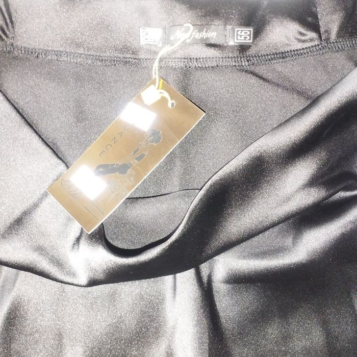 Продам довгу  шовкову  спідницю 56-58