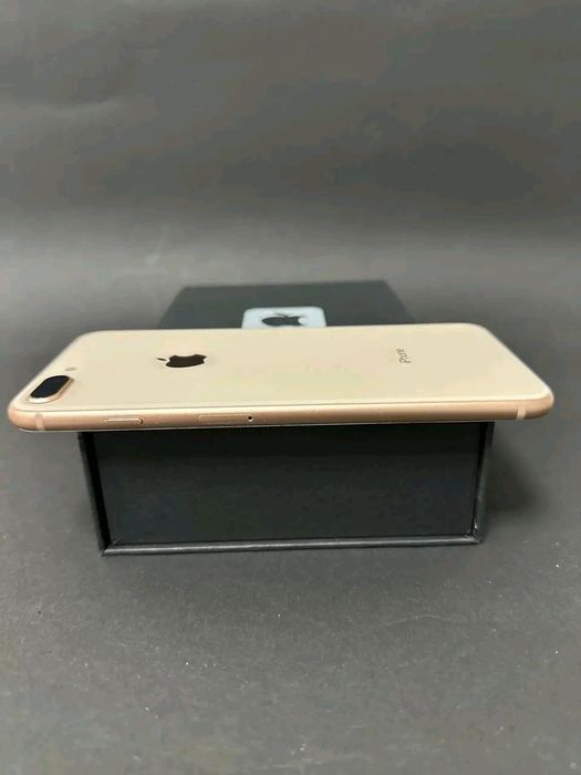 iPhone 8 Plus 64gb gold

100% Стан (А+)
