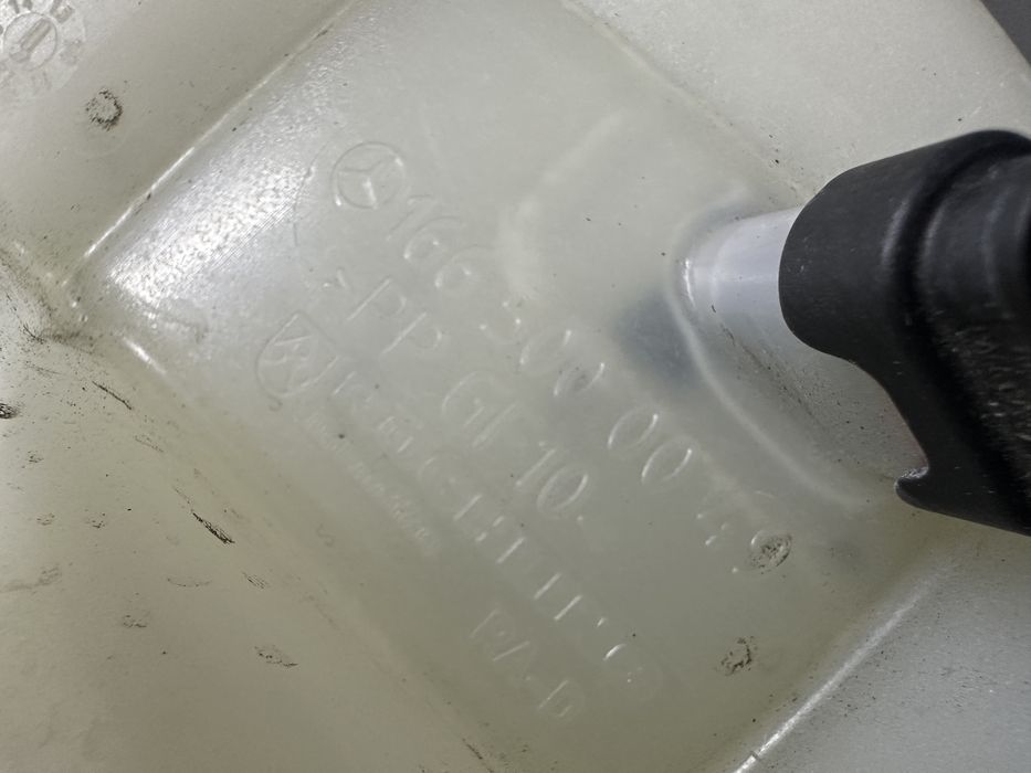 Бачок розширювальний,тосолу Mercedes-Benz ML/GLE w166