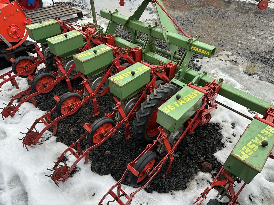 Сівалка бурячна бурякова 6 рядна  Hassia Betasem