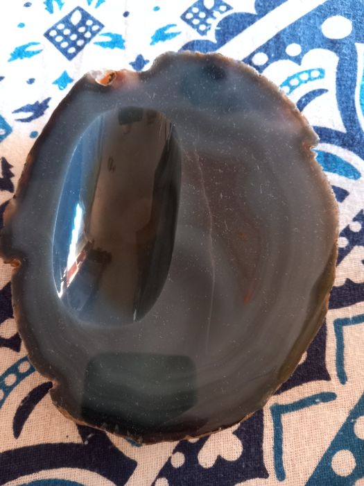 Pedra Agata natural com acabamento polido em azul acinzentado
