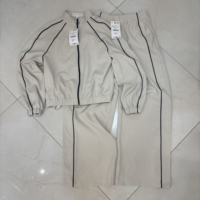 Новий спортивний костюм Zara бежевий XS-S з чорним кантом