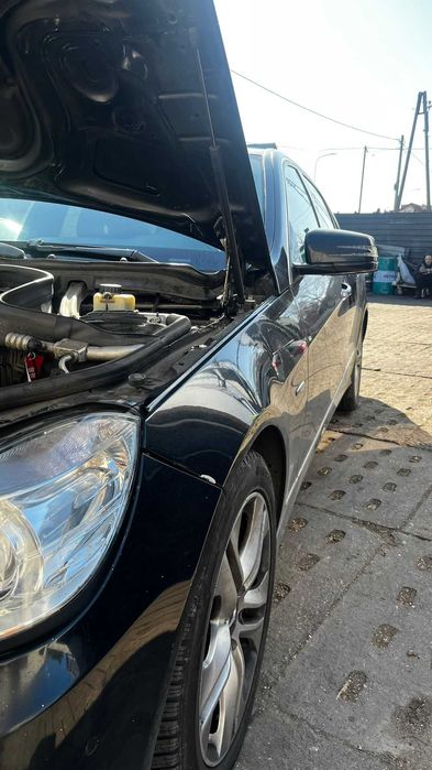 Syndyk sprzeda Mercedes Benz E 220, rok prod. 2010