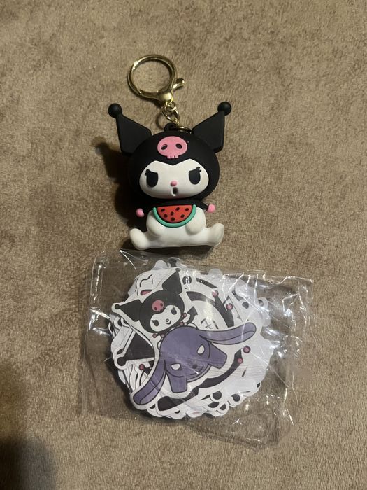 Kuromi - breloczek i naklejki