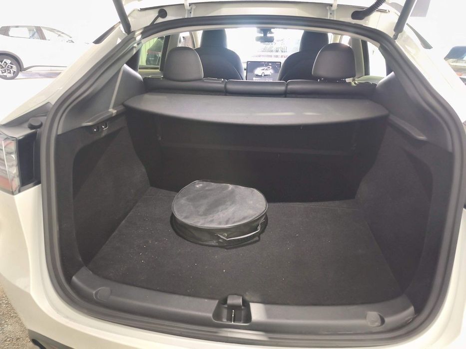 Tesla Model Y RWD