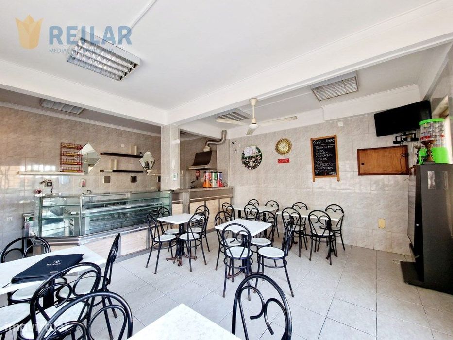 Vialonga - Loja 67 m2