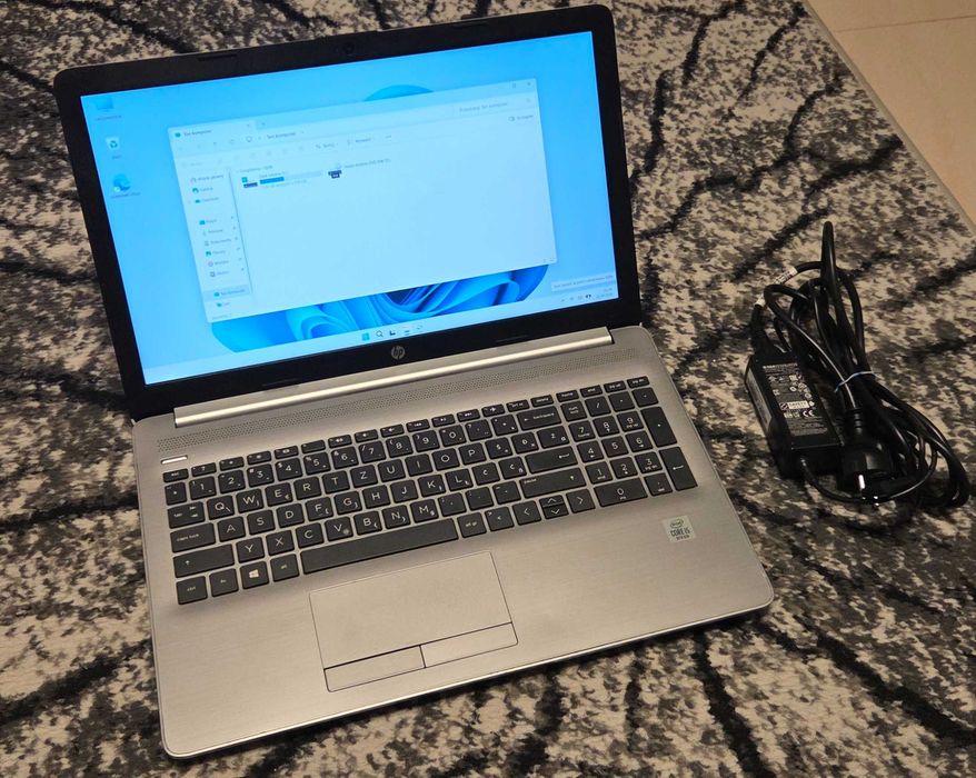 Laptop HP 250 g7 i3-7020u Nvidia GeForce MX110 2GB bateria 94% ssd m2 128gb ddr4 8gb Roblox Minecraft