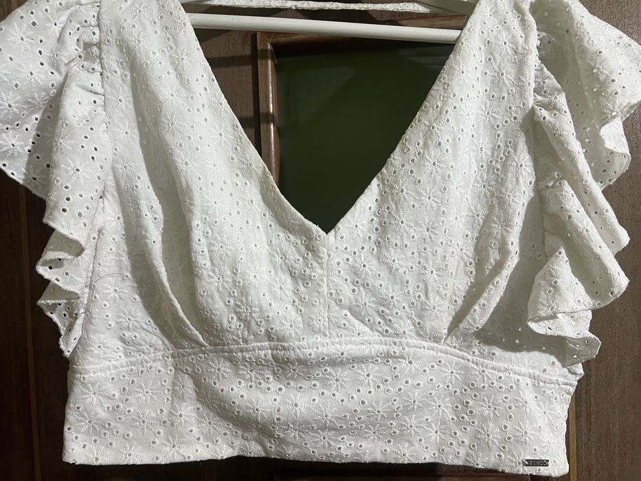 Top branco da guess