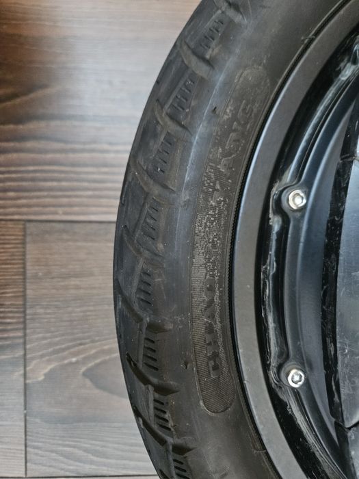 Моноколесо Inmotion V8F, макс швид 35 км/год, запас 50 км, пробіг 2900