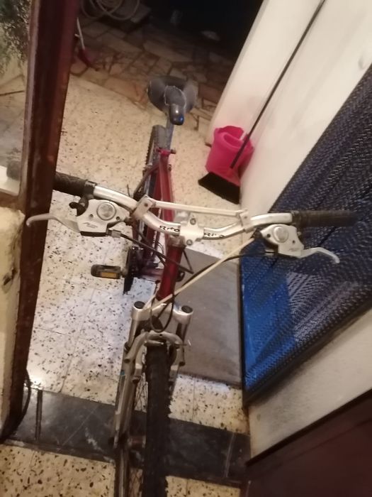 Bicicleta usada em bom estado