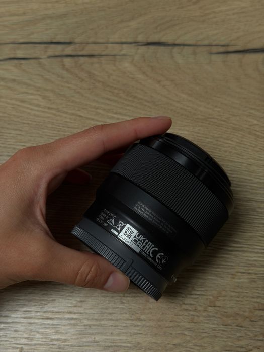 Обʼєктив sony 50 FE 1,8