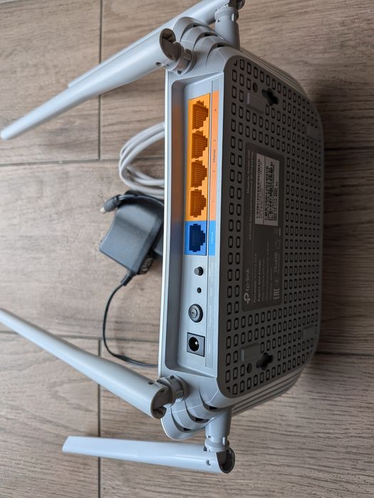 Продам роутер TP-Link Archer C50