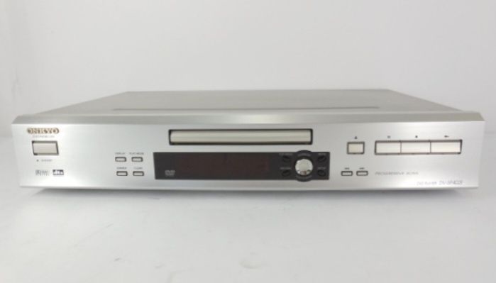 Odtwarzacz CD / DVD ONKYO z pilotem