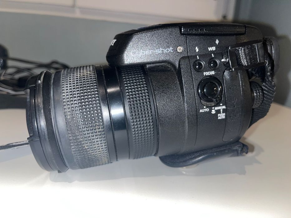 Câmara Sony DSC-R1 (para peças ou restauro)