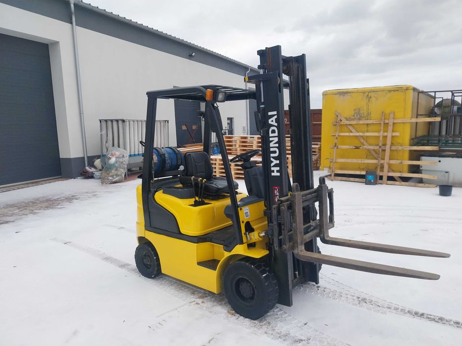 Wózek widłowy HYUNDAI 15L-7 | 2010 r. | LPG