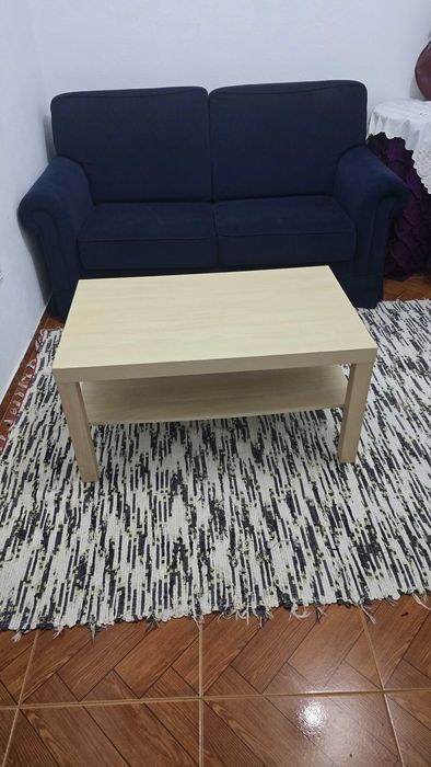 Sofá-Cama de 2 Lugares (Azul-Escuro) – Excelente Estado!