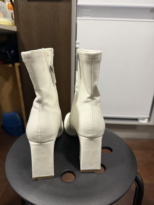Botas brancas tipo napa da Berska
