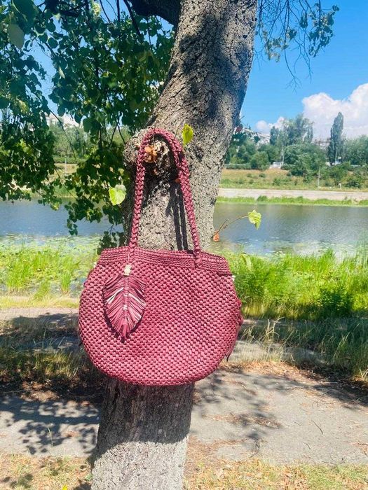 Сумка жіноча містка, плетена з рафії ( fibranatura raffia колір 116-03 какао)
