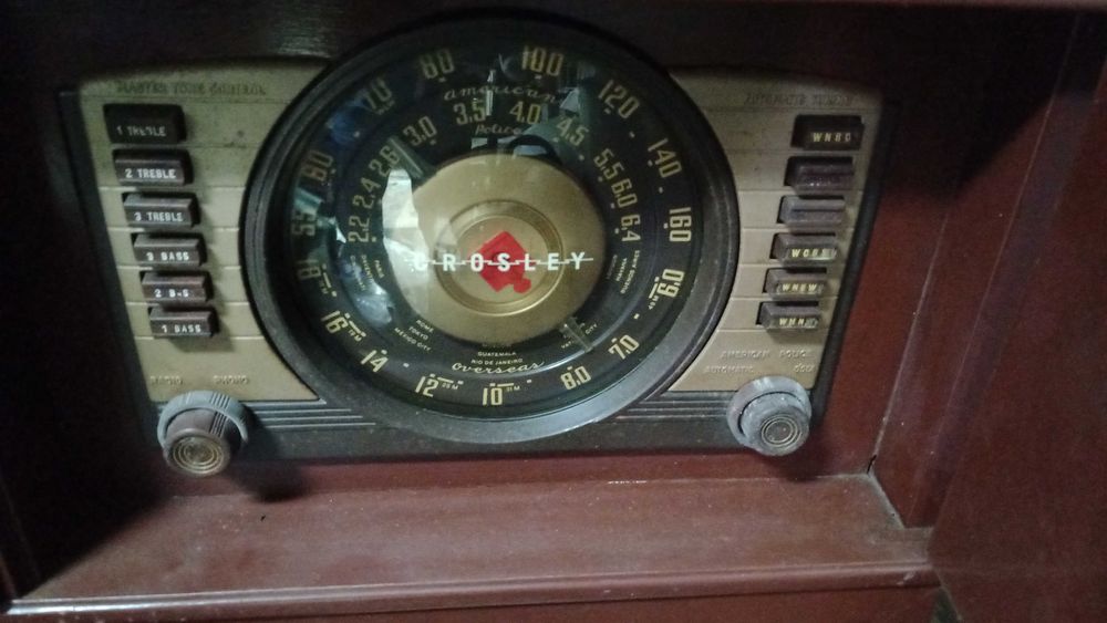 Radio Gira Discos Movel Antigo