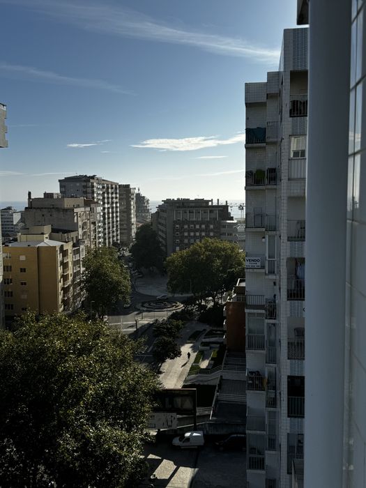 Alugo t2 para ferias nos meses de Junho, Julho, Agosto e Setembro.