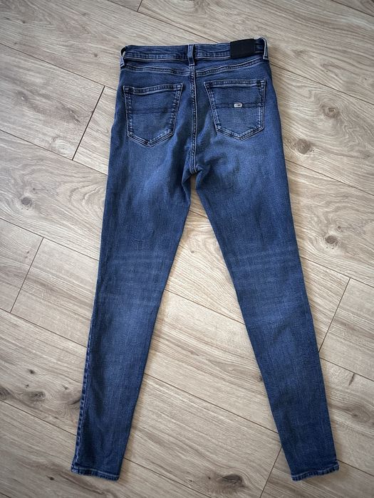 Jeansy rurki Nora Mid Skinny Tommy Jeans 26/30 xs/s