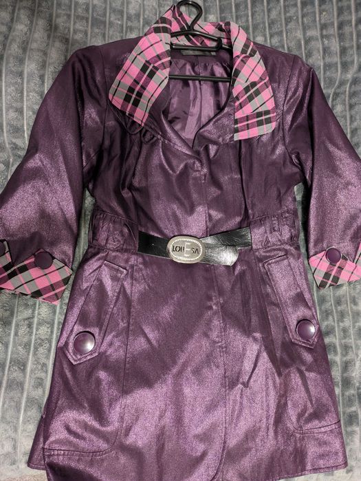 Продам тренч в новому стані.