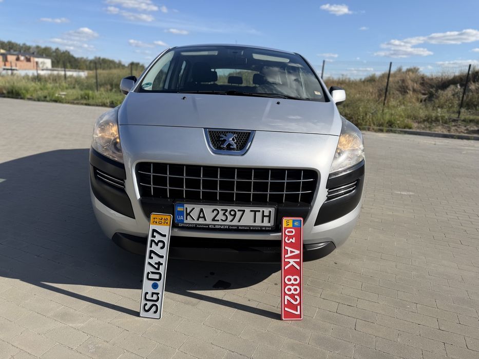 В продажі Peugeot 3008 , 1.6 МРІ бензин , в рідній фарбі, 2012р