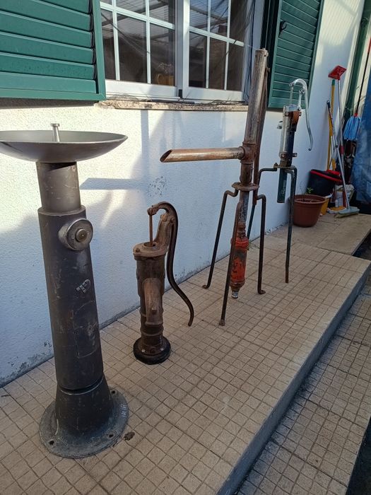 Salamandra e bombas de água e outros