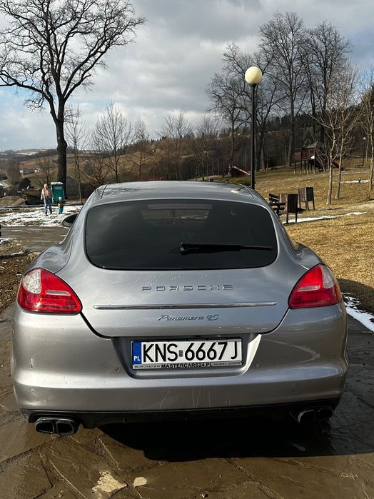 Porsche Panamera 4S