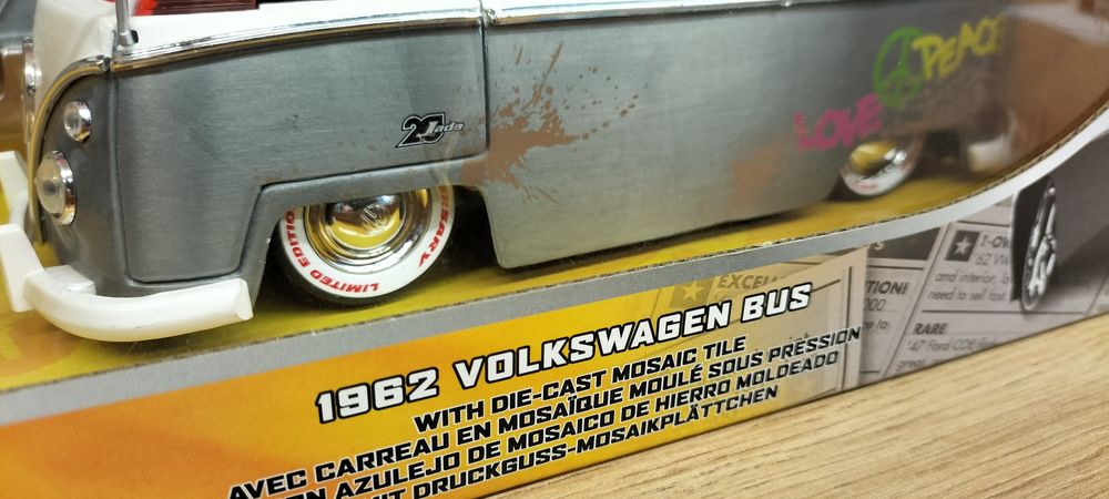 Jada Toys 1/24 Anniversary 20TH VW T1 Bus 1962