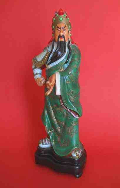 Винтажная Китайская пластмассовая статуэтка