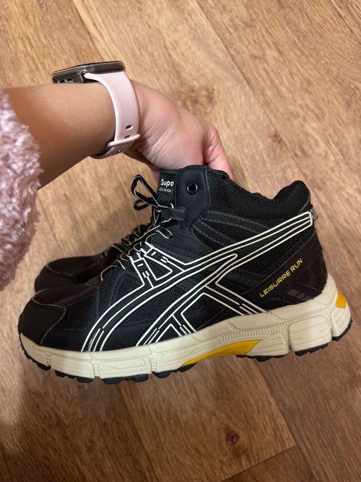 Тёплые кроссовки 39 размер