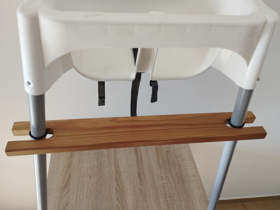Base pousa pés para cadeira papa bebe
