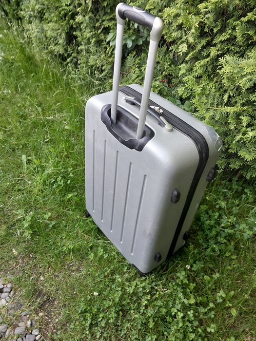 Sprzedam walizkę polecam